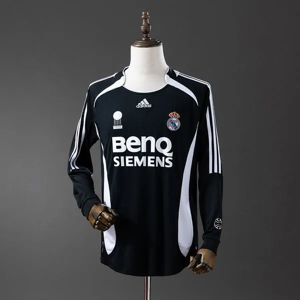 Camiseta de fútbol Real Madrid 2006/07 VISITANTE MANGA LARGA VERSION FAN